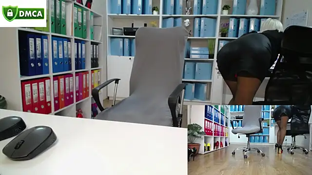Snapshot of secret-office chatting on June 2026 05:18:01 AM secret-office online show from June 2026 05:18:01 AM