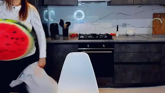 AlexiaDarren online show from February 2025 04:15:02 PM