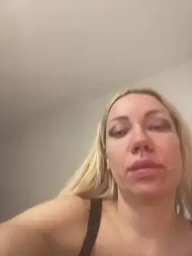 Snapshot of SofiaJoy chatting on May 2026 11:30:02 AM SofiaJoy online show from May 2026 11:30:02 AM