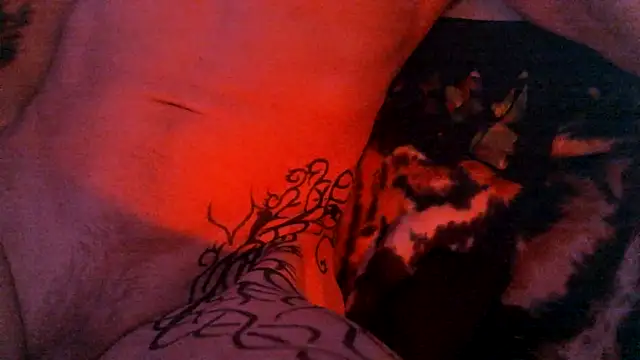 Snapshot of justinewe69 chatting on February 2026 07:51:02 AM justinewe69 online show from February 2026 07:51:02 AM