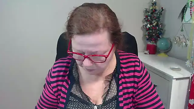 Adelewildx online show from January 2025 05:30:01 AM