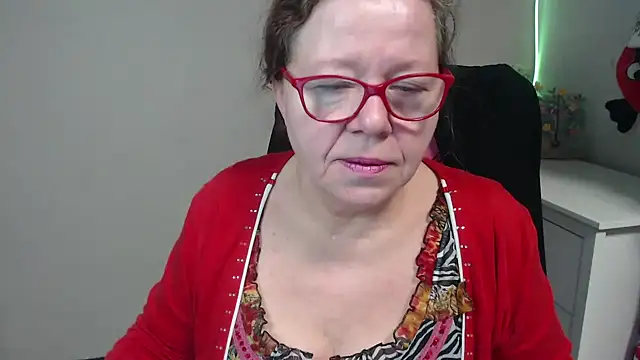 Adelewildx online show from February 2025 04:03:02 AM