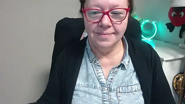 Adelewildx online show from March 2025 04:29:02 AM