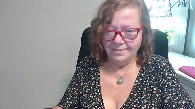 Adelewildx online show from September 2025 02:44:01 AM