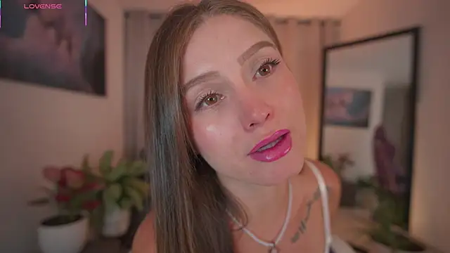 roxie gates  online show from June 2026 11:41:02 PM