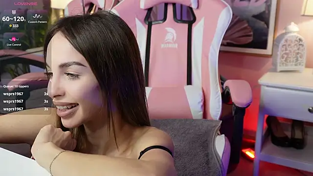 Snapshot of KirstenDanston chatting on December 2024 06:10:02 AM KirstenDanston online show from December 2024 06:10:02 AM