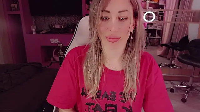 AnnieGOld  online show from March 2026 10:12:01 PM