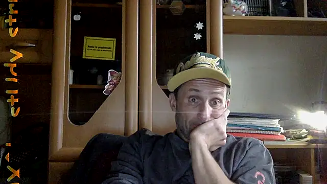 Snapshot of FireFox_Feel chatting on November 2025 12:49:02 PM FireFox Feel online show from November 2025 12:49:02 PM