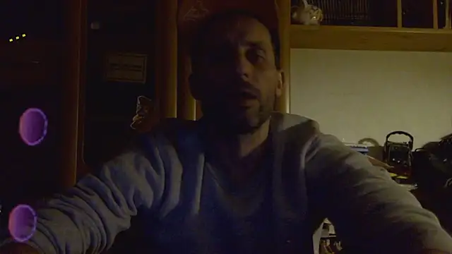 Snapshot of FireFox_Feel chatting on November 2025 05:35:01 PM FireFox Feel online show from November 2025 05:35:01 PM