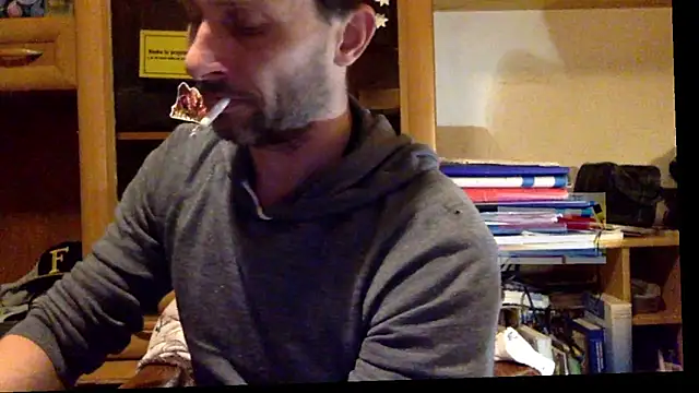 Snapshot of FireFox_Feel chatting on November 2025 04:29:02 PM FireFox Feel online show from November 2025 04:29:02 PM