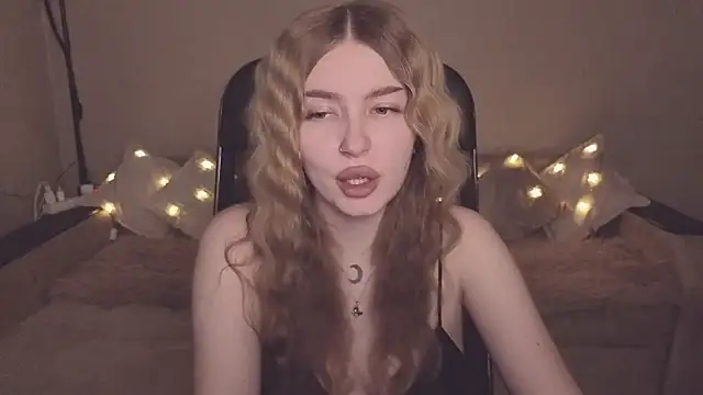 ViolettaLopez online show from January 2026 01:02:01 PM