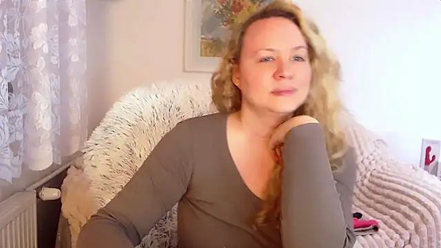 Sarah4you online show from January 2025 09:44:02 PM