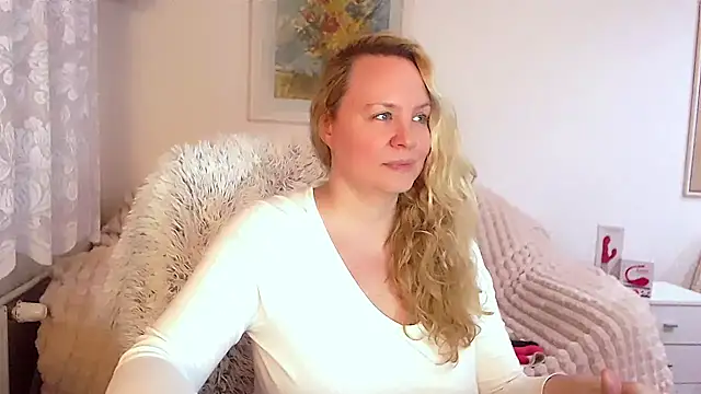 Sarah4you online show from February 2025 10:02:01 PM