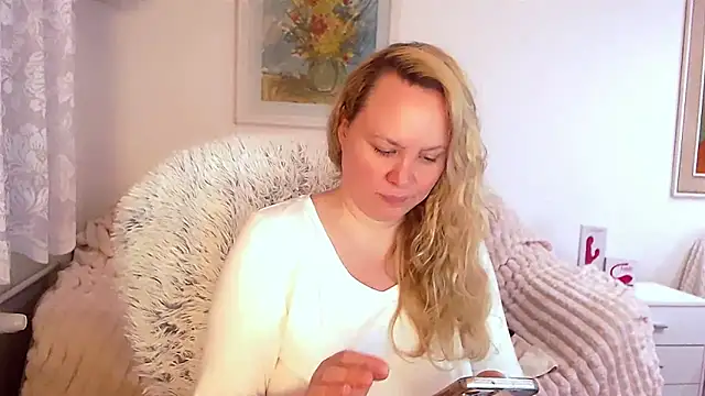 Sarah4you online show from February 2025 09:36:01 PM