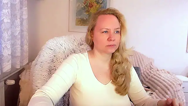 Sarah4you online show from March 2025 04:33:02 PM