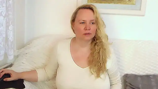 Sarah4you online show from September 2025 08:42:01 PM