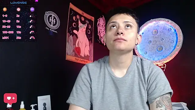 girl intense444 online show from July 2026 01:07:02 PM