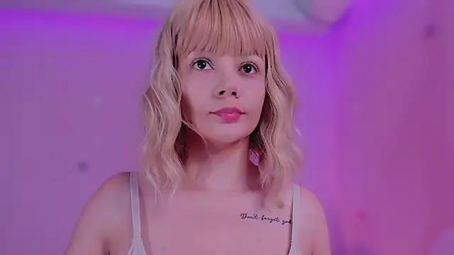 bella adams  online show from February 2025 07:52:02 PM