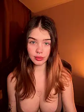 Snapshot of AmberIIey chatting on January 2026 03:39:02 PM AmberIIey online show from January 2026 03:39:02 PM