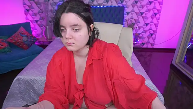 LittleShyy online show from May 2026 12:46:01 PM