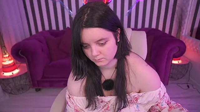 Snapshot of LittleShyy chatting on July 2026 01:26:01 PM LittleShyy online show from July 2026 01:26:01 PM