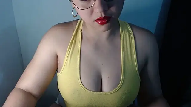 Snapshot of lizbodu chatting on May 2026 09:33:01 PM lizbodu online show from May 2026 09:33:01 PM