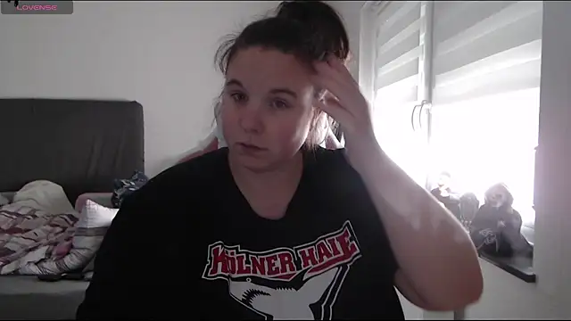 Snapshot of AureliaWinter chatting on November 2025 10:28:01 AM AureliaWinter online show from November 2025 10:28:01 AM