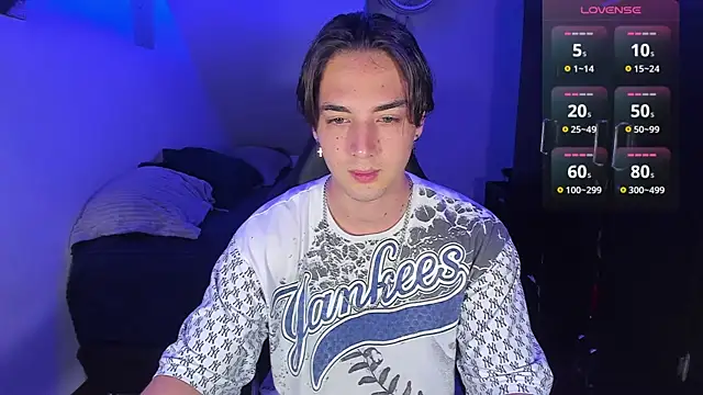 Alex smith00 online show from September 2025 11:28:02 PM