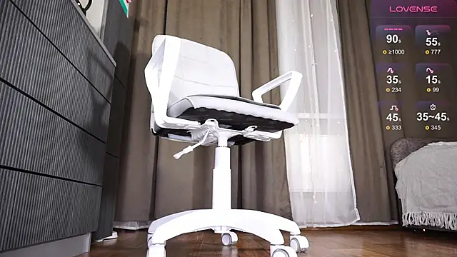 Amina Key online show from January 2026 02:32:01 PM