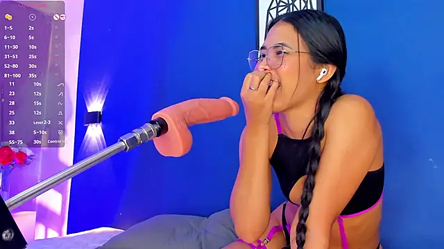 alysson 18 online show from March 2025 04:11:01 PM