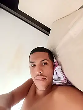 Vinicius5890 online show from April 2026 05:59:02 PM