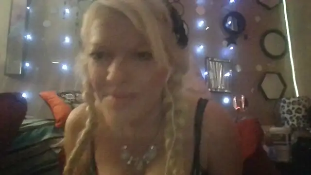 Snapshot of marilyn420 chatting on August 2026 11:45:02 AM marilyn420 online show from August 2026 11:45:02 AM