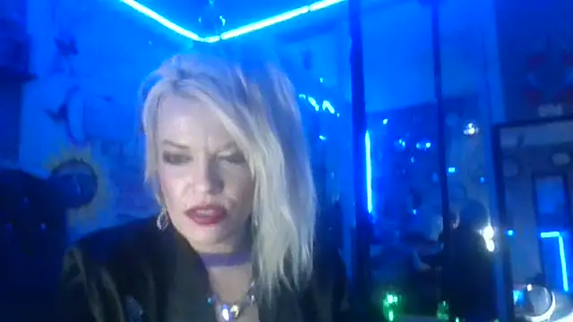 Snapshot of marilyn420 chatting on August 2026 06:37:01 AM marilyn420 online show from August 2026 06:37:01 AM