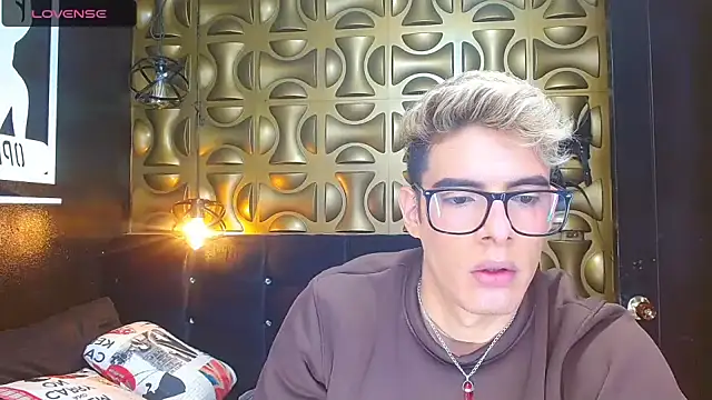 angel sexyevil online show from February 2025 12:16:01 PM