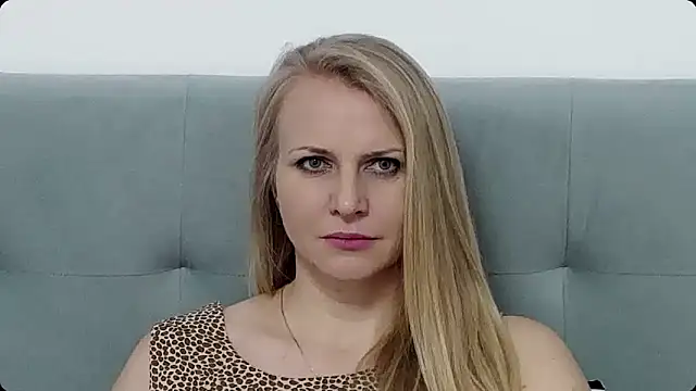 K  Adrienne online show from January 2025 09:04:02 AM