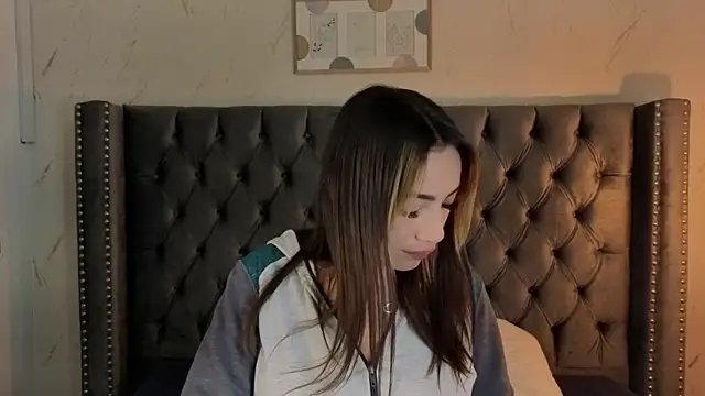 Kim Blane online show from April 2026 03:28:01 AM