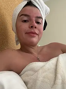 Snapshot of Natanniella chatting on June 2026 03:29:01 PM Natanniella online show from June 2026 03:29:01 PM