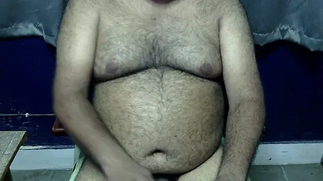 Snapshot of hairysubcub_70 chatting on June 2026 03:39:02 PM hairysubcub 70 online show from June 2026 03:39:02 PM