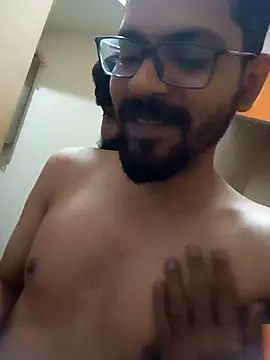 arhan3043 online show from December 2024 04:43:01 PM