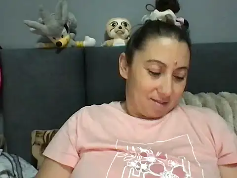 Snapshot of maryxex28 chatting on December 2025 08:07:02 PM maryxex28 online show from December 2025 08:07:02 PM