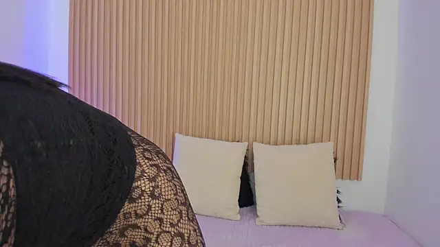 GenesisRuiz online show from September 2025 10:42:01 AM