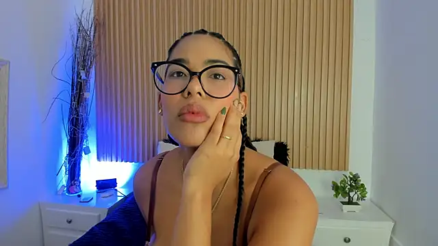 GenesisRuiz online show from April 2026 01:34:02 PM