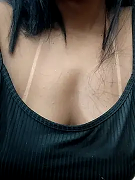 Snapshot of NeydeHotWife chatting on June 2026 06:12:01 PM NeydeHotWife online show from June 2026 06:12:01 PM