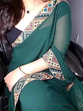 Snapshot of aliyaah_singh chatting on October 2025 05:24:02 PM aliyaah singh online show from October 2025 05:24:02 PM