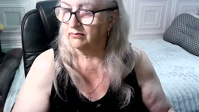 Snapshot of LolkaAlyss chatting on May 2026 07:25:01 AM LolkaAlyss online show from May 2026 07:25:01 AM