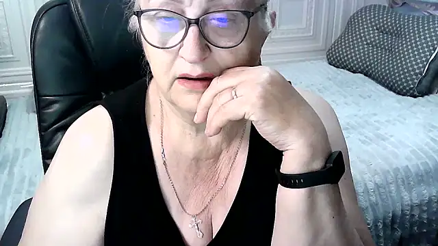 Snapshot of LolkaAlyss chatting on May 2026 08:00:02 AM LolkaAlyss online show from May 2026 08:00:02 AM