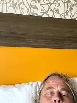 zeus337 online show from November 2025 03:17:02 PM