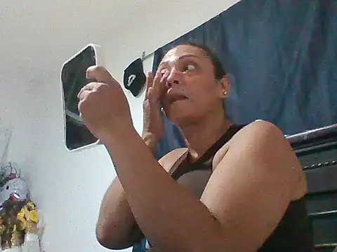 Snapshot of HallyGirlHot chatting on August 2026 04:33:02 PM HallyGirlHot online show from August 2026 04:33:02 PM