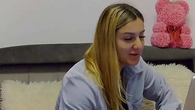 NicolePlay online show from March 2026 06:36:01 AM