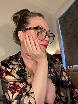 FemDom RubyKnightXXO online show from April 2026 06:01:01 PM